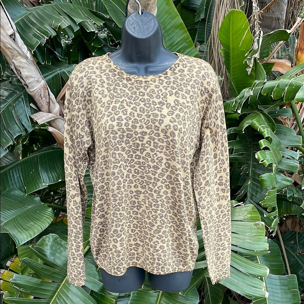 Silk blend leopard print top sweater with metallic gold
